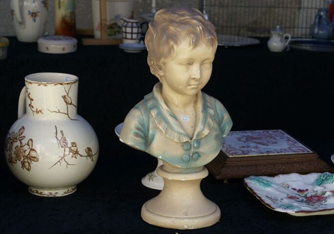 Brocante de Touchay 18160, portrait d'un enfant